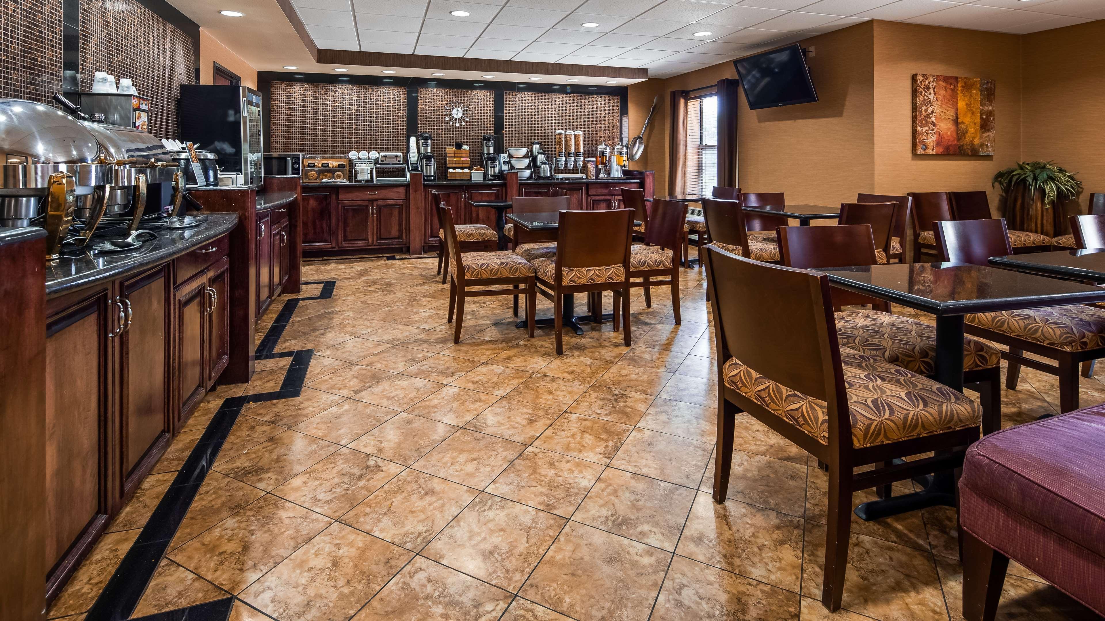 Best Western Plus Midwest Inn & Suites Salina Ngoại thất bức ảnh